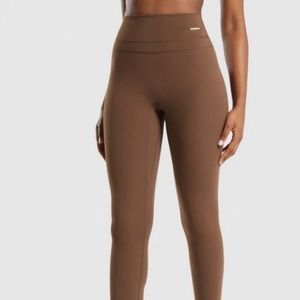 Whitney Simmons x Gymshark leggings